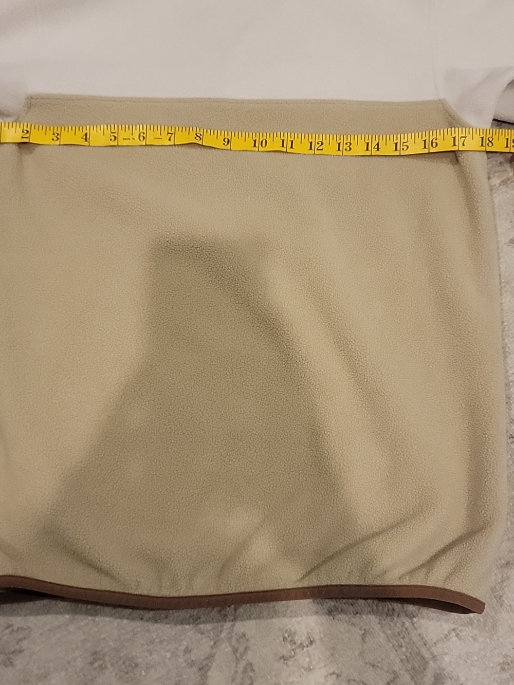 Patagonia Women's White and Tan Snap-T Fleece Pullover~Size XS - Picture 8 of 9